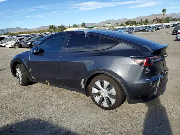 7SAYGDED8RF034349 2024 TESLA MODEL Y - Image 2