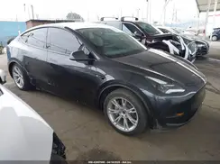 7SAYGDED8RF039678 2024 TESLA MODEL Y