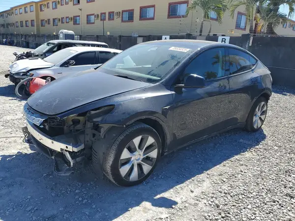 7SAYGDED8RF055718 2024 TESLA MODEL Y - Image 1