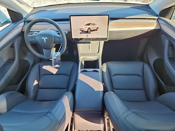 7SAYGDED8RF055749 2024 TESLA MODEL Y - Image 8
