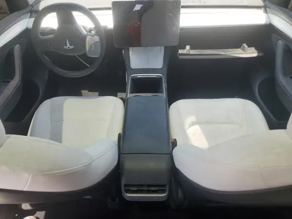 7SAYGDED8RF057257 2024 TESLA MODEL Y - Image 8