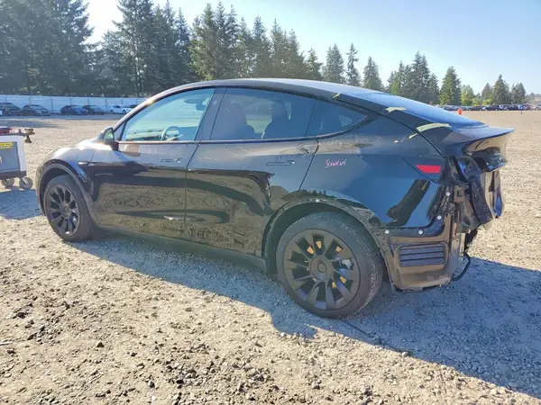 7SAYGDED8RF086063 2024 TESLA MODEL Y - Image 2