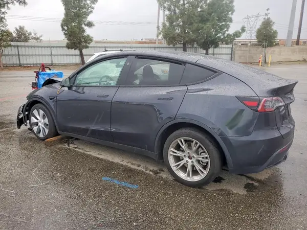 7SAYGDED8RF087150 2024 TESLA MODEL Y - Image 2