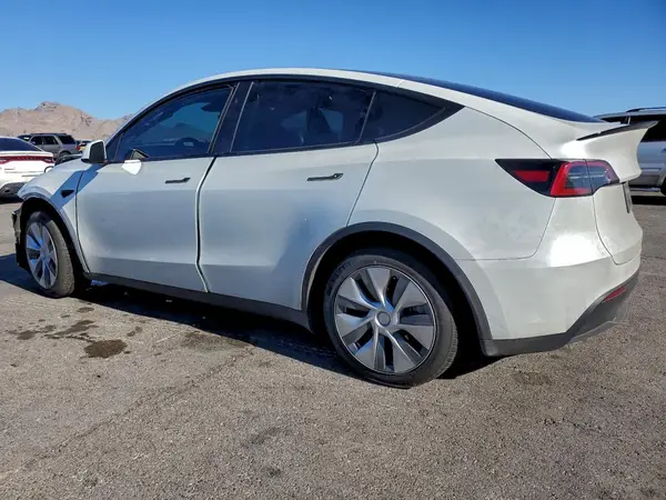 7SAYGDED8RF088606 2024 TESLA MODEL Y - Image 2