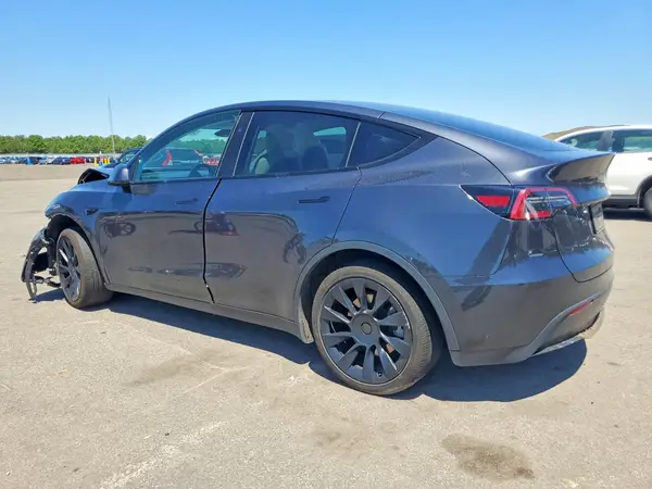 7SAYGDED8RF093126 2024 TESLA MODEL Y - Image 2
