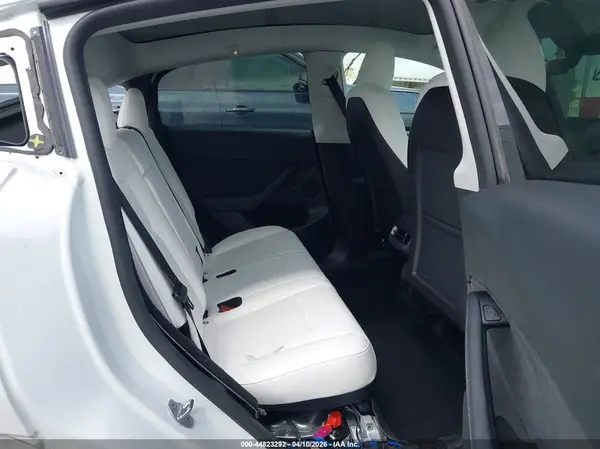 7SAYGDED8RF093675 2024 TESLA MODEL Y - Image 8