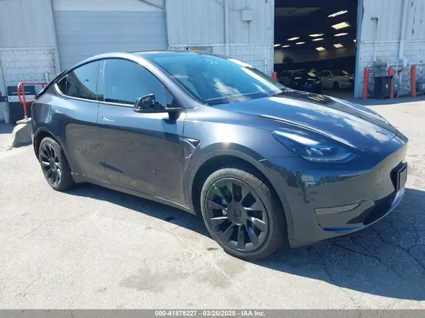 7SAYGDED8RF093790 2024 TESLA MODEL Y - Image 1