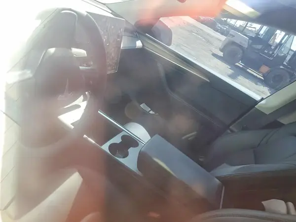 7SAYGDED8RF095264 2024 TESLA MODEL Y - Image 8