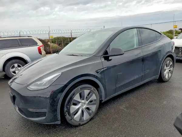 7SAYGDED8RF095636 2024 TESLA MODEL Y - Image 1