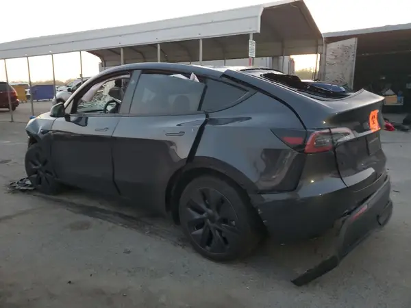 7SAYGDED8RF108790 2024 TESLA MODEL Y - Image 2