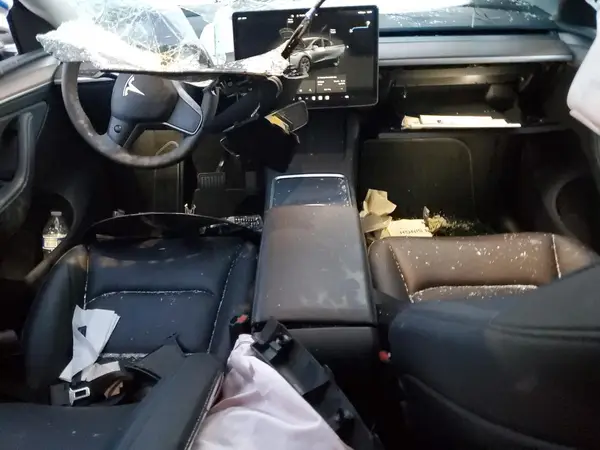 7SAYGDED8RF108790 2024 TESLA MODEL Y - Image 8