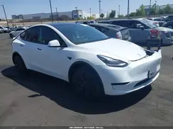 7SAYGDED8RF109082 2024 TESLA MODEL Y
