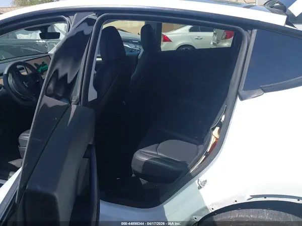 7SAYGDED8RF109082 2024 TESLA MODEL Y - Image 8