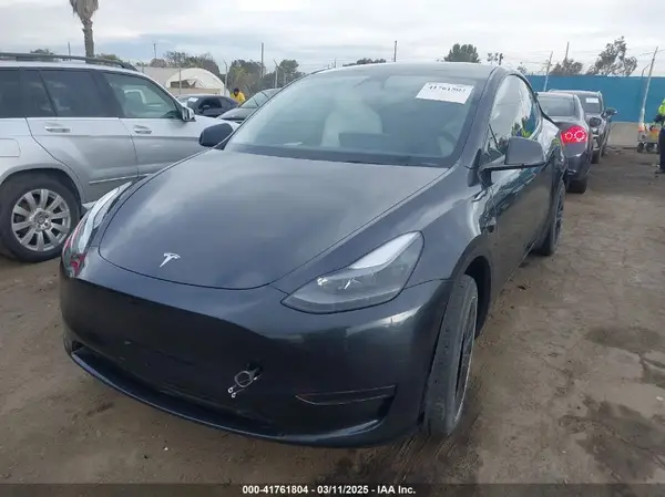 7SAYGDED8RF116209 2024 TESLA MODEL Y - Image 2
