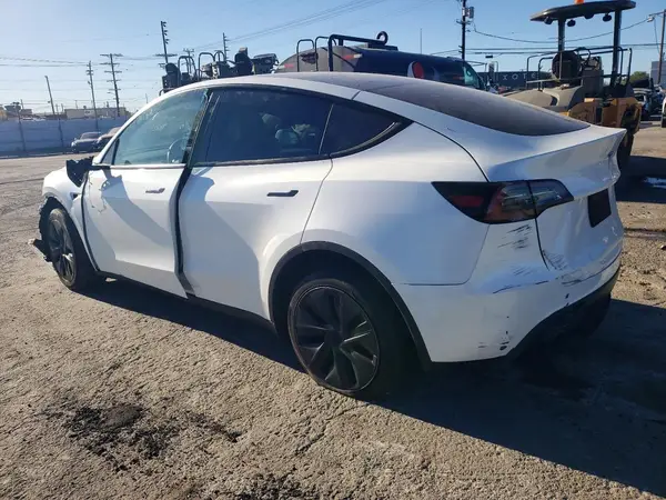 7SAYGDED8RF120518 2024 TESLA MODEL Y - Image 2