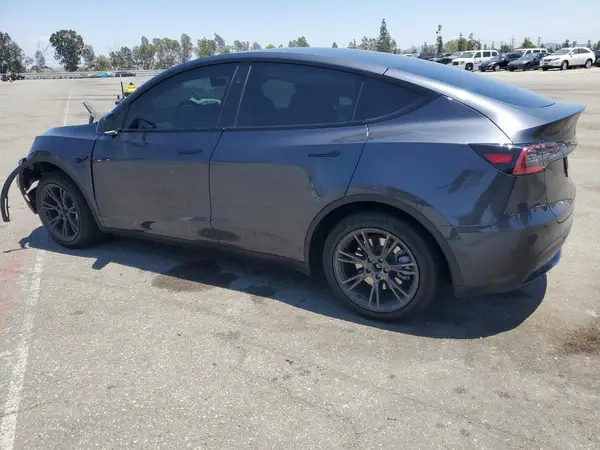 7SAYGDED8RF126397 2024 TESLA MODEL Y - Image 2