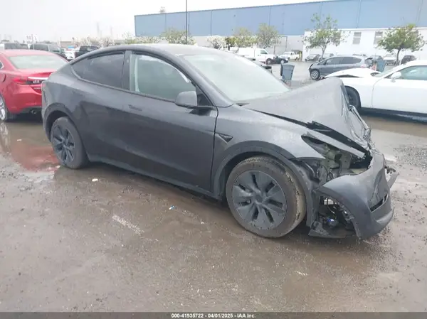 7SAYGDED8RF131647 2024 TESLA MODEL Y - Image 1