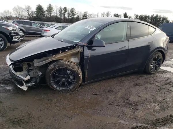 7SAYGDED8RF133639 2024 TESLA MODEL Y - Image 1