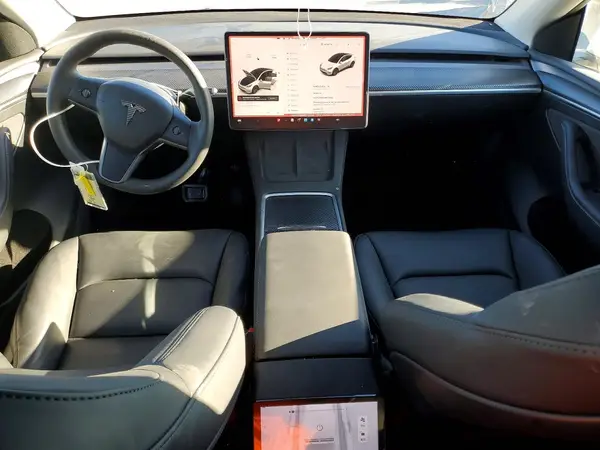 7SAYGDED8RF153048 2024 TESLA MODEL Y - Image 8