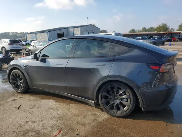 7SAYGDED8RF156841 2024 TESLA MODEL Y - Image 2