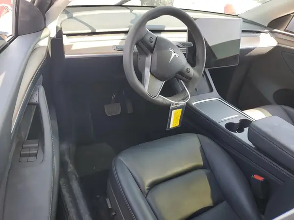 7SAYGDED8RF158217 2024 TESLA MODEL Y - Image 8