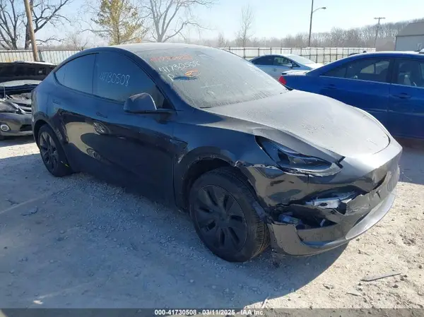 7SAYGDED8RF158346 2024 TESLA MODEL Y - Image 1