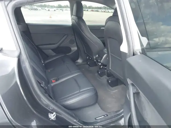 7SAYGDED8RF164955 2024 TESLA MODEL Y - Image 8