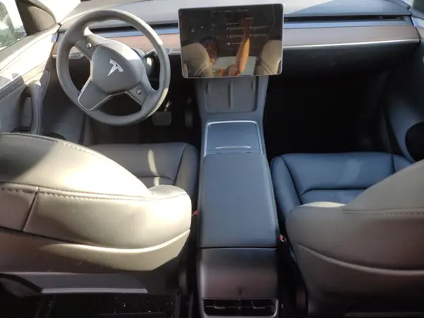 7SAYGDED8RF170299 2024 TESLA MODEL Y - Image 8