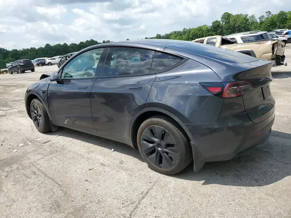 7SAYGDED8RF193677 2024 TESLA MODEL Y - Image 2