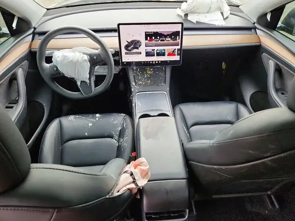 7SAYGDED8RF211336 2024 TESLA MODEL Y - Image 8
