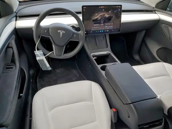 7SAYGDED8RF230355 2024 TESLA MODEL Y - Image 8