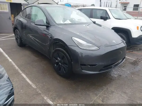 7SAYGDED8SA340082 2025 TESLA MODEL Y - Image 1