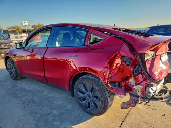 7SAYGDED8SA343175 2025 TESLA MODEL Y - Image 2