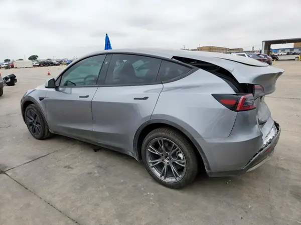 7SAYGDED8SA343418 2025 TESLA MODEL Y - Image 2