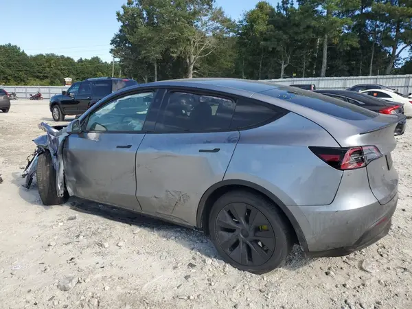 7SAYGDED8SA352930 2025 TESLA MODEL Y - Image 2