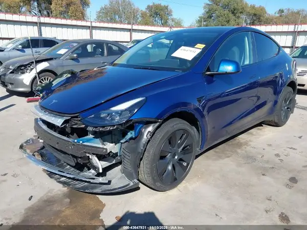 7SAYGDED8SA355598 2025 TESLA MODEL Y - Image 2