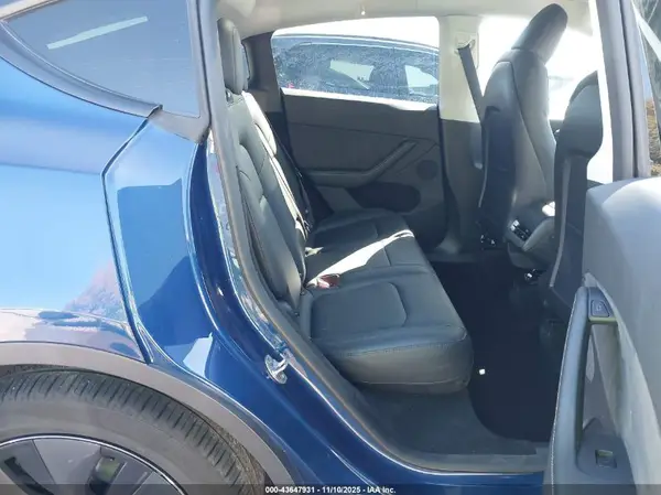 7SAYGDED8SA355598 2025 TESLA MODEL Y - Image 8