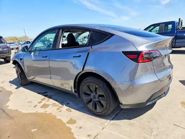 7SAYGDED8SA356220 2025 TESLA MODEL Y - Image 2