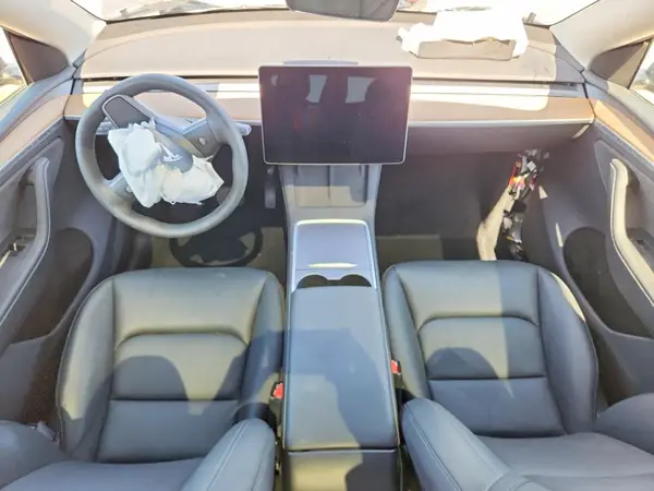 7SAYGDED8SA356220 2025 TESLA MODEL Y - Image 8