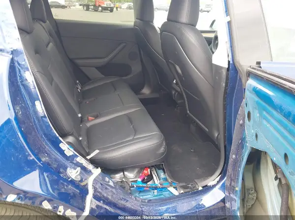 7SAYGDED8SA361871 2025 TESLA MODEL Y - Image 8