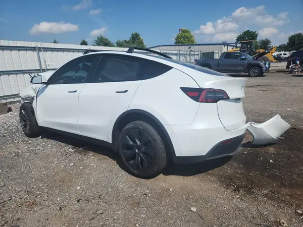 7SAYGDED8SA366374 2025 TESLA MODEL Y - Image 2