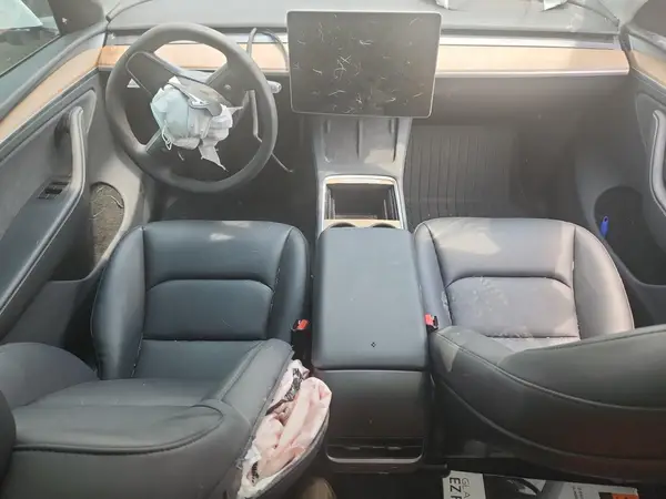 7SAYGDED8SA366374 2025 TESLA MODEL Y - Image 8