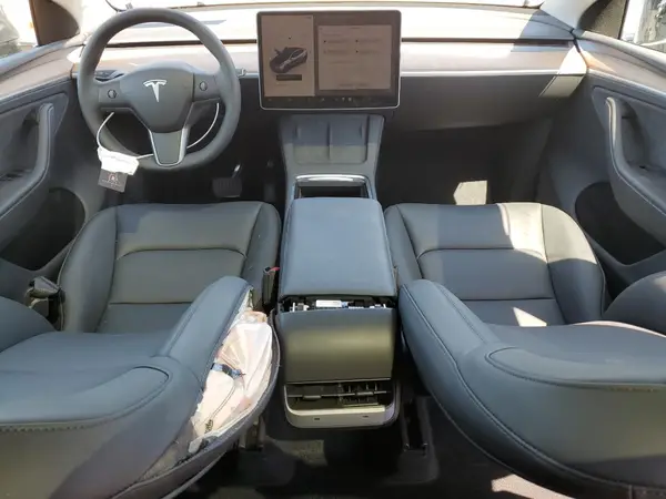 7SAYGDED8SA370845 2025 TESLA MODEL Y - Image 8