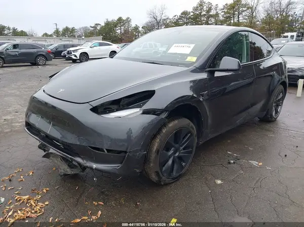 7SAYGDED8SA375060 2025 TESLA MODEL Y - Image 2