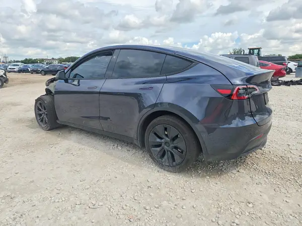 7SAYGDED8SA379125 2025 TESLA MODEL Y - Image 2