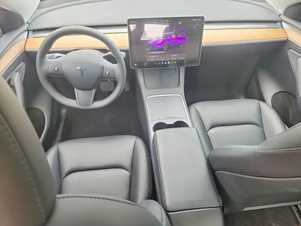7SAYGDED8SA379125 2025 TESLA MODEL Y - Image 8