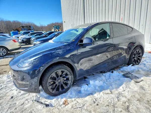 7SAYGDED8SF216896 2025 TESLA MODEL Y - Image 1
