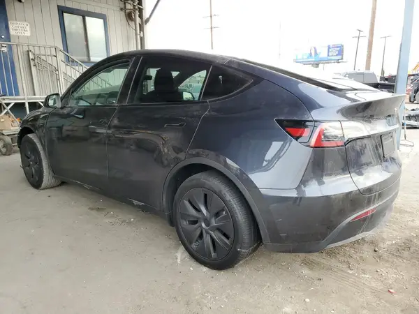 7SAYGDED8SF218700 2025 TESLA MODEL Y - Image 2