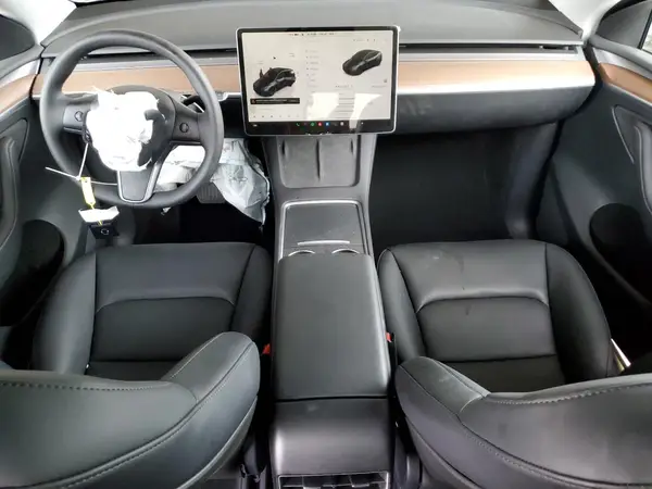 7SAYGDED8SF218700 2025 TESLA MODEL Y - Image 8