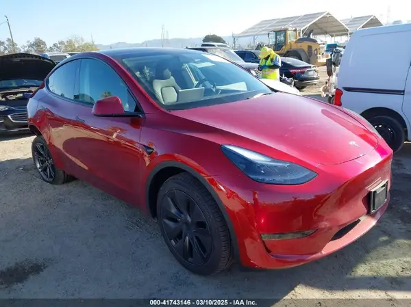 7SAYGDED8SF223993 2025 TESLA MODEL Y - Image 1